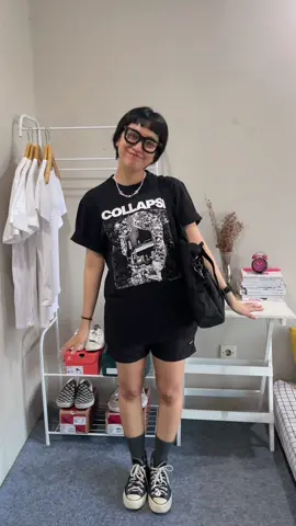 Outfit nge-gigs bareng kamu, pake boardshort dari  @RUCKBLENDE OFFICIAL bahannya bagus dan banyak pilihan warnanya ✨