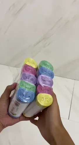 Guys kalian lagi cari plastik sampah yang mudah dibawa kemana-mana, plastiknya kuat, apalagi kalian mau dapetin lucky voucher mending checkout saat live #fypシ゚viral #fyp #plastiksampah #plastiksampahroll #kantongsampah #racunbelanja #racuntiktok