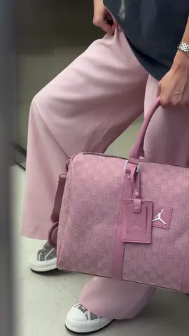 NEW COLOR , LIMITED 🌸 Jordan Monogram Duffle Bag  #sneakers4u #jordanmonogram #nike#airjordan1low #jordan1mid #jordanmonogram #jordanbag #new #fashion #airforce #sneakers #jordan #airjordan #dunk #nikedunk #yeezy