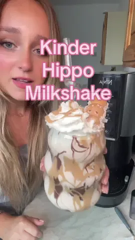 kinder hippo milkshake 🦛😋 #ninjacreami #ninjacreamirecipe #kindermilkshake #kinderhippo #ninjacreamimilkshake 