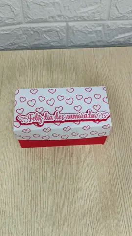 Caixa cubo Dia dos Namorados ❤️  Pedidos pelo link da Bio  #papelariapersonalizada #florianopolis #caixaspersonalizadas #diadosnamorados 