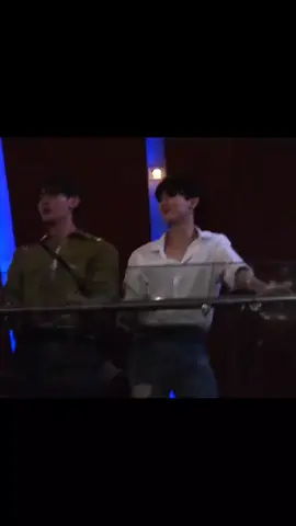 P'book đẹp điên luôn😚😚 và đề nghị người dùng Pond bớt thả thính fan nha🤭🤭 méc bé mèo ở nhà bây h 🤣🤣 #kasibook #pondnaravit #joongarchen #foryou #vairal #gmmtv #nami_hủ_nữ #bounprem_22072005 