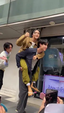 ปะป๋าไม่อยู่ ปูปู่อลันเลี้ยงมุจั๋งเองคับ #bus #jungt #alanbusofficial #fypシ #becauseofyouishine @jungt.busofficial 