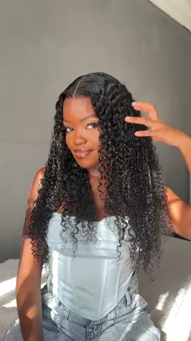 Besties, I know curly hair can be high maintenance, but let me plug you in! 🌸 I used the Isoplus Serum and Wrap & Styling Foam for this install, and these curls lasted a whole 10 hours without frizzing! 💁🏽‍♀️✨ Go give Isoplus some love and follow their page @Isoplus South Africa  #IsoplusSA  