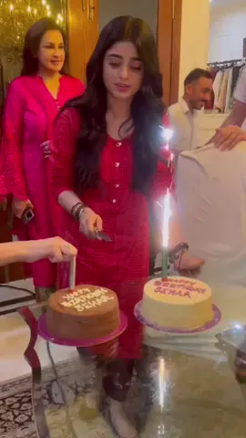 Cake shake sab hai 😁❤️ #foryoupage #foryoupagethis #seharkhan #birthday 