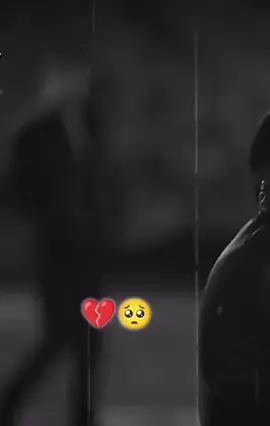 والله هي وحده خاينه انا حبيته بس هي ما حبتني والله 💔😭🥺🥺