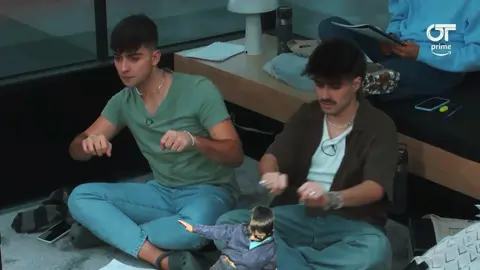 just can't get enough 🥳 #fyp #ot2023 #operaciontriunfo #operaciontriunfo2023 #humor #foryoupage #grupalot2023 #justcantgetenough #ot #viral #funny 