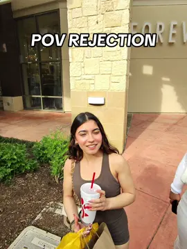 Dont be scared of rejection lil bro.. #approach #daygame #datingcoachformen #socialskills 