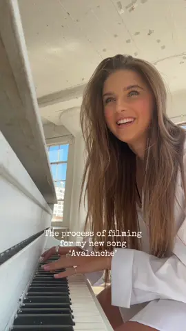 BTS of Avalanche! I’m loving all your videos using my song! ❄️🩵 #AvalancheSavannah #avalanche #newmusic @Now United 
