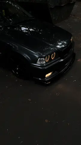 #e36 #bmw #e36bmw #car #cars #carsoftiktok #cartok #carhub #90s #angeleyes #320i #bmwmotorsport #growontiktok #tuning #tuningcar #foryou #fy #fyp #fypシ 