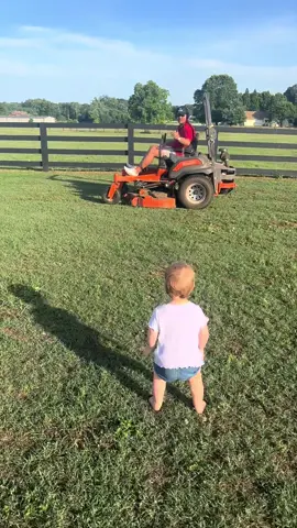 Just a small moment I never want to forget 🥹  #babytok #dadanddaughter #MomsofTikTok #mom #memoryunlocked #thankgodeveryday #toddlersoftiktok #babygirl #fyp  