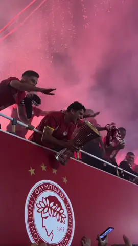 @Olympiacos FC 🏆❤️#olympiakosfc🔴⚪️ #olympiakosfc #olympiakos_is_omadara #opaparena #pireaus #champions #europa #2024 #viral #titok #wearethechampions #olympiacospireaus #todikomastospitinikiastike  