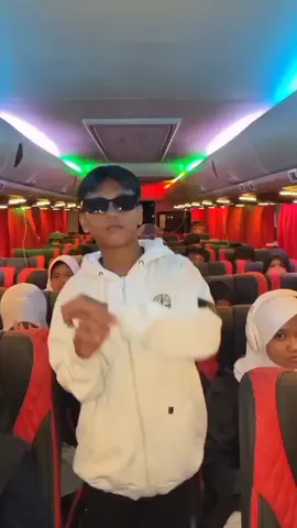 #studytour #jakarta #dufan #trend #flash #sekolahdasar #angkatan24 #kenangan #kelas #enam #classsix #cip #four #likeaboss #gapernahfyp  #4u #fyp #xyzbca 