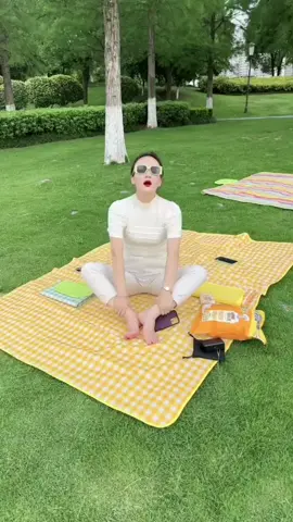 Picnic Mat Waterproof Camping Beach Outdoor Travel Portable Foldable Picnic Rug.👍💕👍💕👍💕#tiktokph #mat #picnicmat #picnic rug 