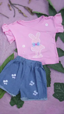 Bakalan jadi baju anak aesthetic murce favorit ibu online nih😍😍. Available size 4bln-5th ya, Yuk Kepoin🛍️   Join Live setiap hari jam 14.30 - 22.30 WIB‼️  Yuk kepoin produk lainnya🫶🏻💕  #fyp #fypシ゚viral #bajuanakmurah #bajuimport #bajuanakimport #kaosmurah #bajuanakcewe #bajuanakcowo #xyzbca #outfitanak #outfitanakcewek 