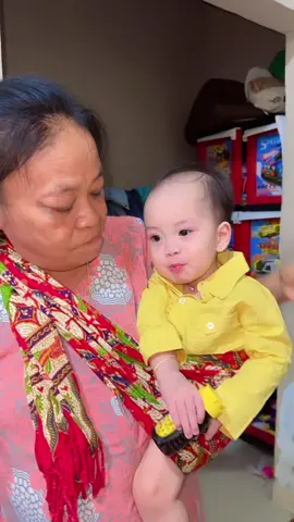 Emang bener ya Alyona mirip sama Nenek Karonya ? 😍@Ikayanti Surbakti 