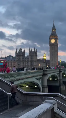 #لندن #لندن🇬🇧 #london #londonlife #londontiktok #trending #fy #fyp #fypシ゚viral #fypage #viral #foryou #foryoupage #bigben #ترند #اكسبلور #explore 