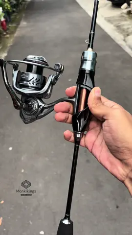 Joran UL seakings Zoan dipadukan dengan reel Seakings Titanium. #mancing #mancingmania #fyp #joranpancing #joranul #joranultralight #seakingszoan #joranulseakingszoan #reelpancing #reelpowerhandle #reelseakingstitanium #seakingstitanium 