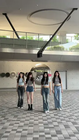 嘿呀嘿呀嘿呀 #kpop #kpopcover #dance #ive #heya #fypシ゚viral #fyp #challenge 