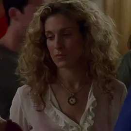 feeling like her  #carriebradshaw #sexandthecity #satc #90s #sarahjessicaparker 