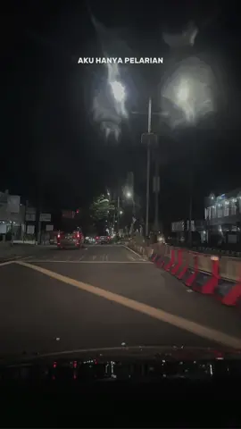 #pelarian #akuhanyapelarian #lagugalau #rindu #galaustory #galau #quotestory #storywa #storyig 