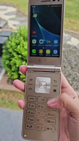 มีเครื่องพร้อมส่งน้าาา สีทอง ใครสนใจทักส่วนตัวมาเลย #samsungfolder2  #samsungflipphone #มือถือฝาพับ #มือถือญี่ปุ่น 