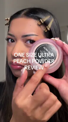 first impressions on the @ONE SIZE BEAUTY ultra peach powder… it is insanely good 😩🤌 #onesizebeauty #onesizebeautysettingpowder #onesizebeautyreview #onesizepowder #onesizeultrapeachpowder #ultrapeachsettingpowder #ultrapeachpowder #peachpowder 