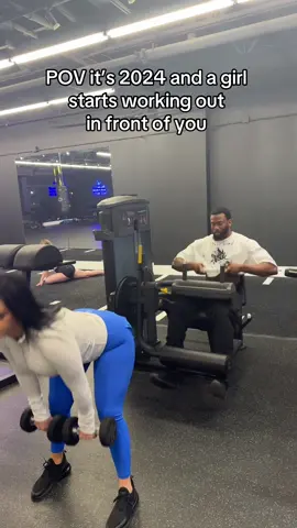 Dont look 🫣 @mrsilenttreatment #workout #gym #Fitness #fitnessmotivation #fitcheck #GymTok #gymrat @offdutyxnursex 