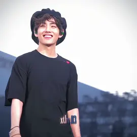 Taehyung que lindo eres 💋✨️ #kimtaehyung #taehyung #taehyung_bts #taehyungedit #thv #v  #btsedit #bts #btsv #army #xthv #방탄소년단 #bts_official_bighit #fyp #foryou #foryoupage #fxyzcba #tiktok #noflop #viral #paratiiiiiiiiiiiiiiiiiiiiiiiiiiiiiii 