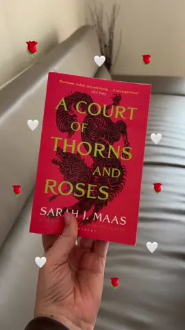 Finally reading acotar and loving it! 🌹 #BookTok #acotar #books 