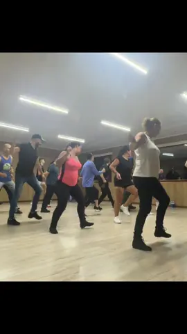 Te gustaría aprender a bailar Boogie.! al estilo costarricense ( San José )#latindanceacademycr #costarica #bolerocriollocostarricense #swingcriollocostarricense #boogie #ochenteros #youaremysoul #youaremyheart #boogiedance 