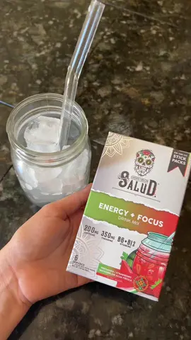 @Taste Salud On my way to hit gym see how much energy these give me 💪🏽 #tastetest #tastesalud #tastesaludreview #preworkout #energy #energydrink 