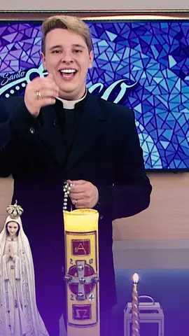 Acompanhe O Santo Terço com @padreluciocesquin de segunda a sexta-feira às 18h e aos sábados às 16h30. Junte-se a nós neste momento de oração, enquanto percorremos juntos o caminho da fé através do terço. #osantoterco #peluciocesquin #redevida #terco #oracao #catolicos