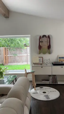 #creatorsearchinsights #interiordesign #livingroom #livingroomdecor #livingroominspo #midcenturymodern #technics #hometour #cozyhome #interiordecor #yoshitomonara 