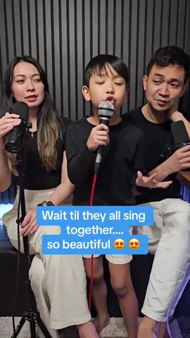 This whole family is so talented... watching them sing together makes us smile 🥰 🥰🥰 (video credit @@kaelglim) #christinaperri #cover #athousandyears #family #familysinging #singing  @christina perri 