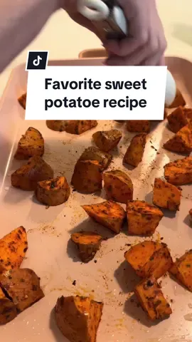 My favorite sweet potatoe recipe. #sweetpotatos #recipes #potatoerecipe #EasyRecipes #quickmeals #healthyrecipes #bakingpan #baking #ourplace #creatorsearchinsights 🥔 
