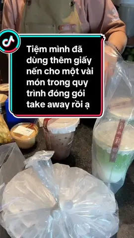 Trả lời @Gà Mỏ Hỗn 🐣 Dạ tiệm mình đã bắt đầu dùng giấy nến chống tràn cho các món đồ uống dùng nắp uống trực tiếp rồi ạ, hi vọng là với sự chuẩn bị này của tiệm mình thì sẽ giúp các anh tài xế yên tâm hơn khi nhận đơn giao cho khách hàng. Và khách hàng cũng yên tâm khi nhận đồ uống ạ. #tháng2cafe #tiemcaphemuoi #matcha #tratraicaytuoi #matchalatte #bacxiusaigon 
