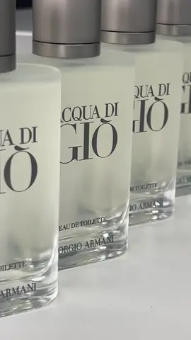 ACQUA DI GIÒ EAU DE TOILETTE, by Giorgio Armani now encapuslated in a refillable flacon. A masculine marine scent.#Armanibeauty #AcquaDiGio #WhatMakesYouFeel #fragrance 