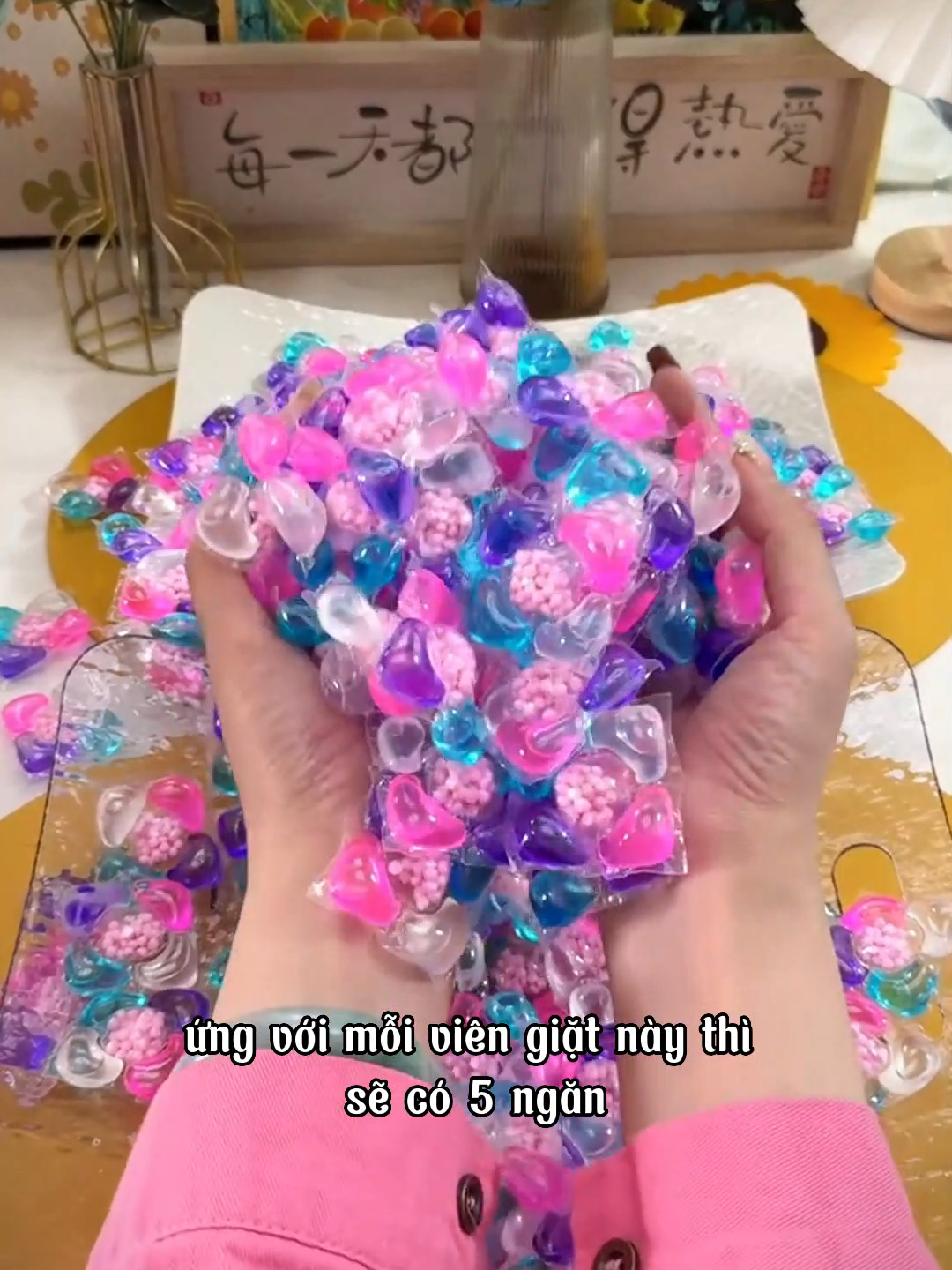 Viên giặt xả 5in1, hương nước hoa, làm sạch diệt khuẩn mạnh mẽ