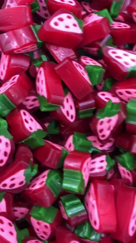 Peelable fruit slices mix!! Strawberry, blue raspberry, watermelon and passionfruit flavours! Either peel them or eat them whole… How will you eat yours? 🍉🍓 #s#sweetso#onlinesweetshopt#tiktokshopp#picknmixs#sweetiess#sweets#sweetsukc#candyv#viralv#viralsweetv#viralcandyf#foryouf#fypf#foryoupagef#foryourpagef#fypシ゚viralf#fypagesupportsmallbusiness #peelable #fruit #peel #trending #passionfruit #watermelon #strawberry #blueraspberry 