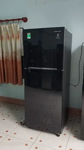 Cần thanh lý tủ lạnh Samsung 208lit inverter Tủ còn đẹp trên 90% có xước nhẹ và cấn nhẹ vài vết Nguyên zin chưa qua sửa chữa #thanhlytulanhcuhcm #thanhlydocuhcm #documaile