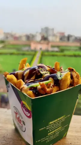 লালবাগ কেল্লা এর অস্থির ভিউ সাথে মজাদার খাবার 😋 #food #Foodie #WhereToEat #FoodTok #summervibes #burger #shawarma #corndog #cheese #pasta #chicken #hotdog #bangladesh #dhaka #foodkhor 