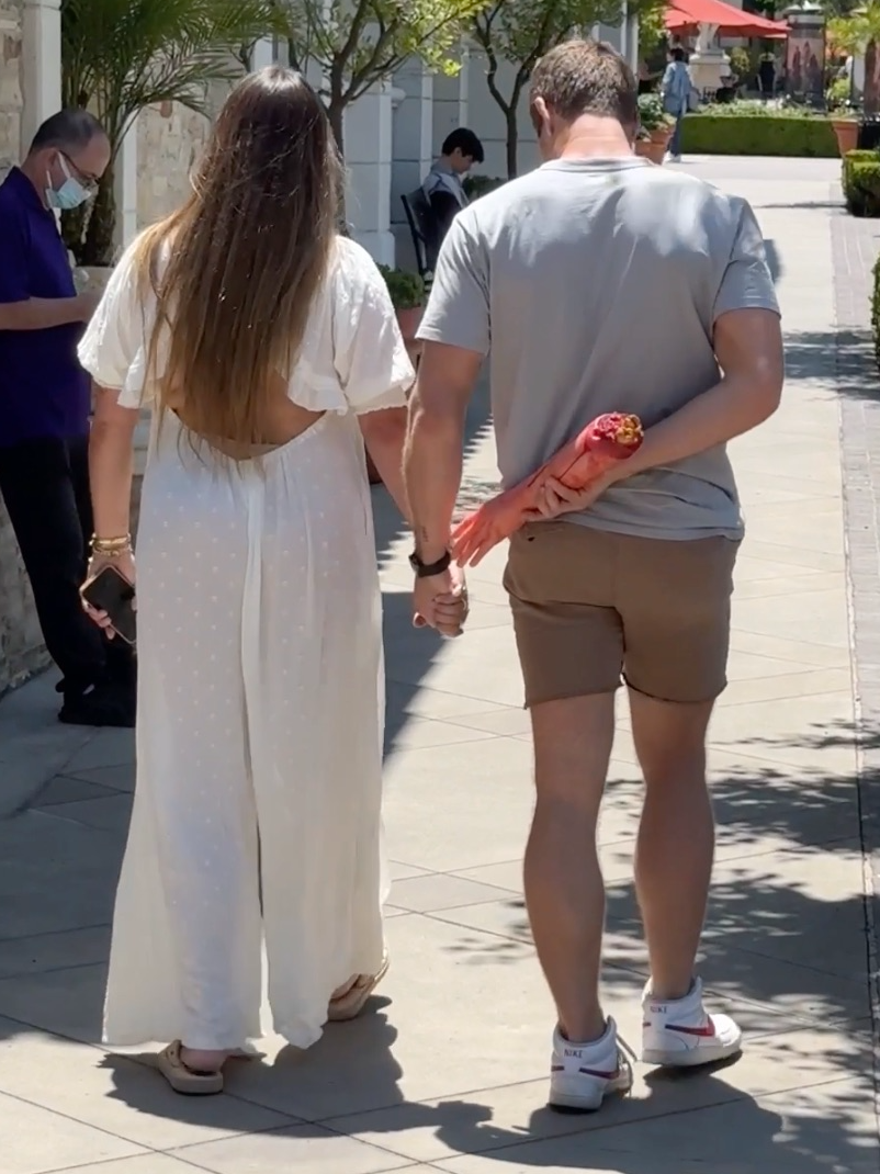 Pranking my girlfriend with a fake hand to propose 😱 PART 1
