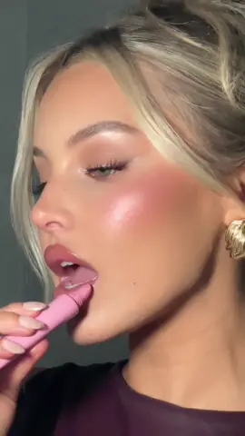 trying rhode lip tints 𓍢ִ໋🌷͙֒