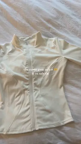 whats ur fav colour? #fyp #foryoupage #TikTokShop #cheap #jacket #gymgacket #gym #cute #white #pink #lululemondupe 