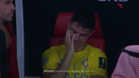 ‏بكاء وحسرة #كريستيانو_رونالدو  لاعب #النصر بعد خسارة فريقه أمام #الهلال  .. شوف كل ردات فعل النجم البرتغالي بعد فقدان اللقب ‏⁧‫#كأس_خادم_الحرمين_الشريفين‬⁩ ‏⁧‫#الهلال_النصر‬⁩ | ⁧‫#قنوات_الكاس‬⁩ #ronaldo #foryou 