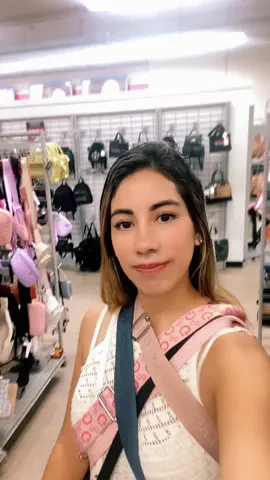 🛍️🛍️🛍️🇺🇸#shopping #usa🇺🇸 #viral #disney #guess #tommyhilfiger 