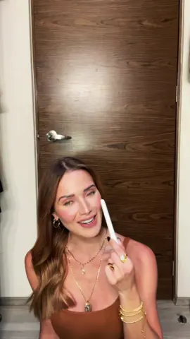 Indignadaaaaaa ! Como poooooor 👀 ????? ….  Tengo la razon verdad 😝😂?  #vivirdeamor #mexico #novela #angelli #amor #kimberly … 