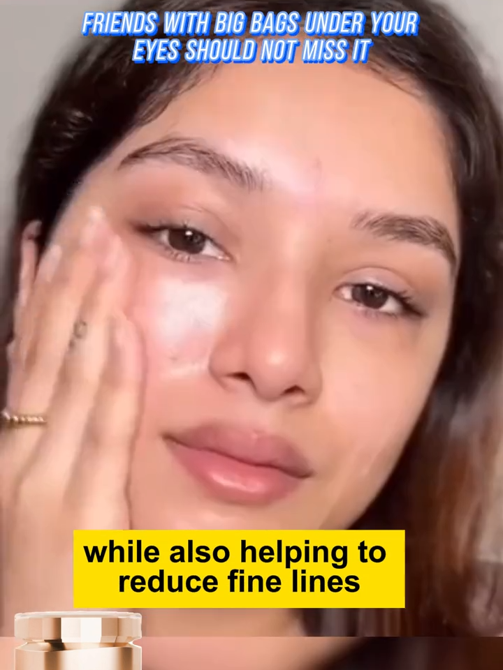 Psst! Want the secret to flawless skin? Look no further! Our anti-wrinkle cream is here to save the day!  Say goodbye to fine lines and hello to confidence! Don't believe me? Try it for yourself! Your skin will thank you later! ‍♂💖 #SkinCareEssential#GlowUp #fy #skincare #beauty