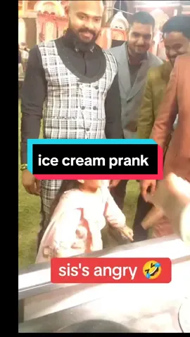 ice cream prank. The last kid🥺🫂💕❤️🩹 #icecream #prank #kids  #icecreamprank #turkishicecream #turkishicecreamprank #angrykid #kidsoftiktok #icecreamday #angrybaby #funny #fyp 